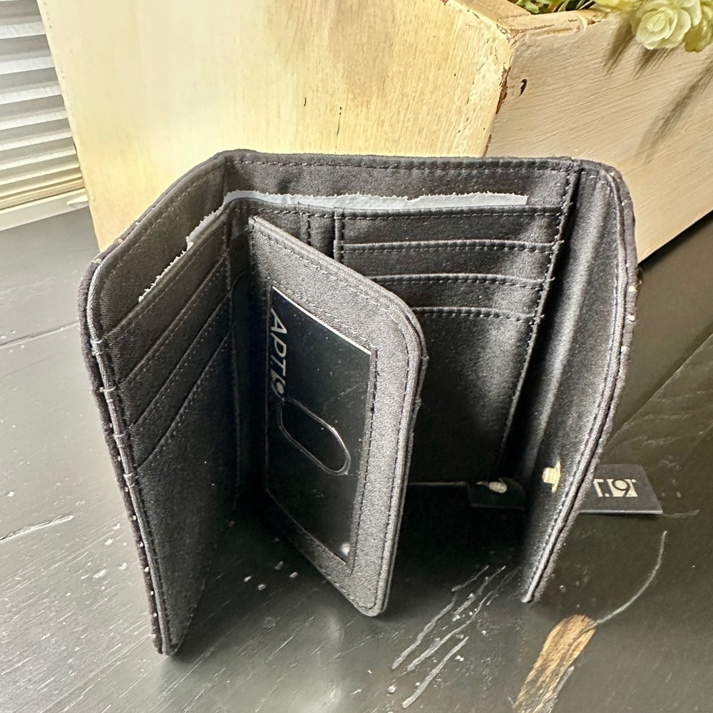 APT.9, NWT, WOMENS, BLACK BILLFOLD WITH GOLD BEADING. - Picture 4 of 5